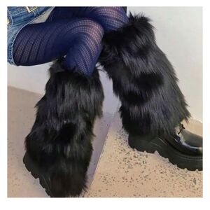 Black Faux Fur Knee-High Leg Warmers – One Size